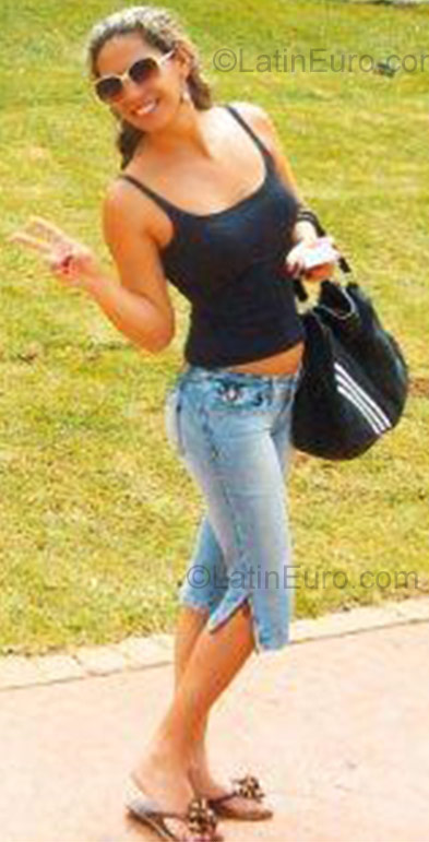 Date this charming Brazil girl Christiane from Brasilia BR2122