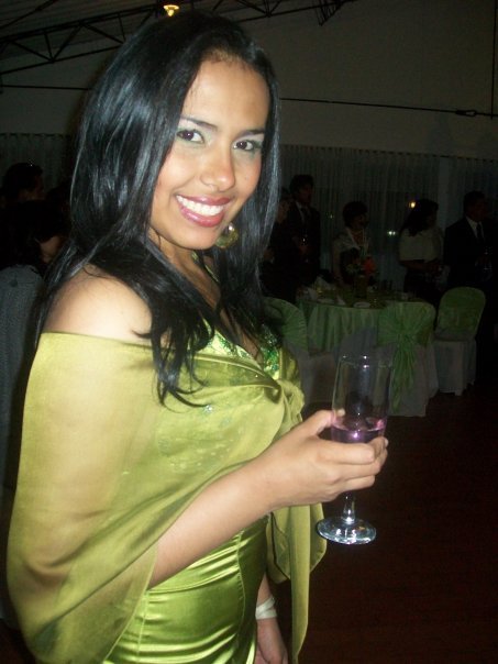 Date this attractive Colombia girl Alexandra from Cartagena CO2419