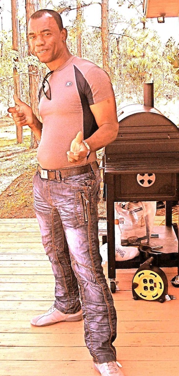 Date this attractive United States man Onelovecool from Naples US5041