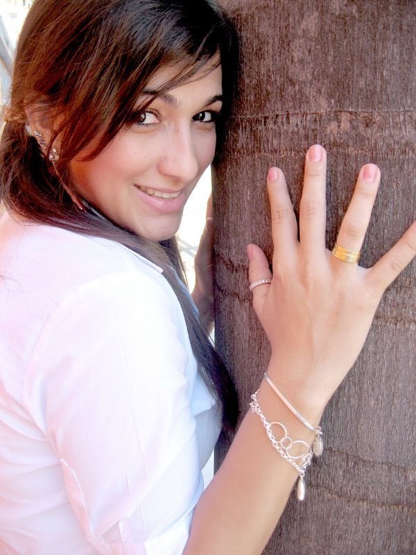 Date this attractive Brazil girl Andreia from GoiÃ¢nia BR2212