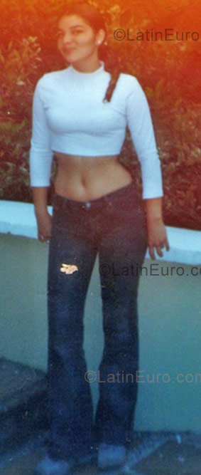 Date this pretty Colombia girl Moncada83 from Armenia CO2731