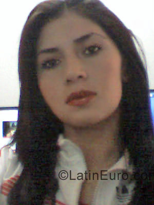 Date this funny Colombia girl Laura Fernanda from Madrid CO2760