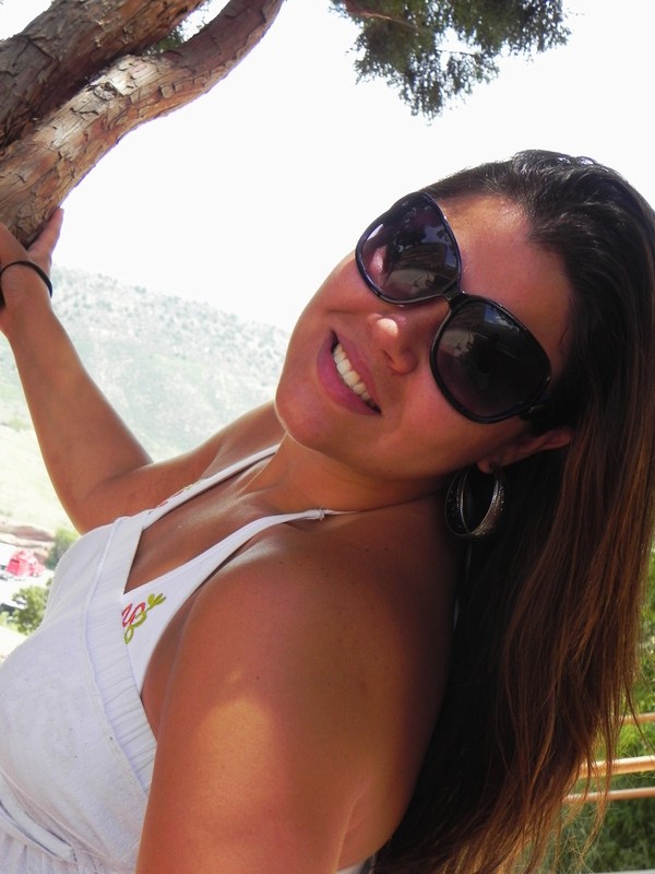 Date this beautiful Brazil girl Ia from Sao Paulo BR2231