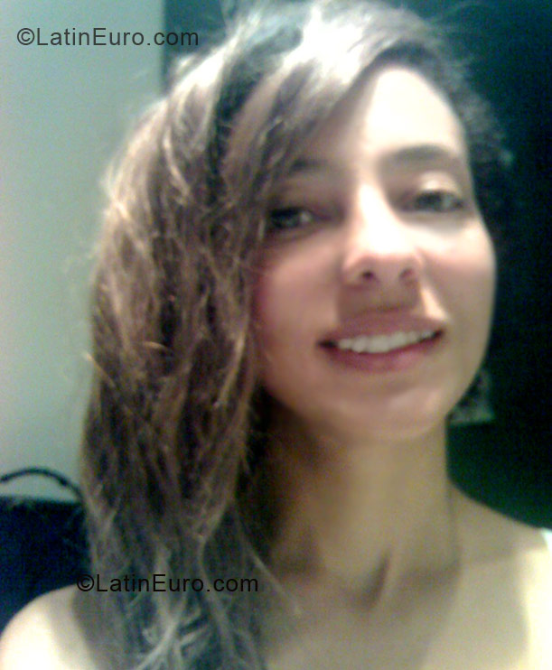 Date this attractive Colombia girl Lina from Medellin CO2865