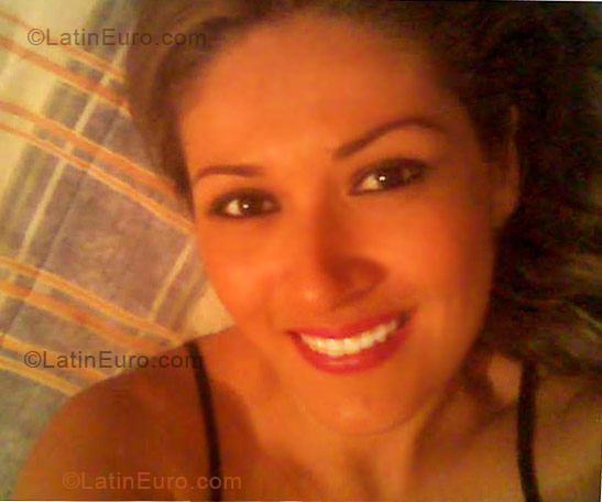 Date this pretty Colombia girl Adriana from Bogota CO2878