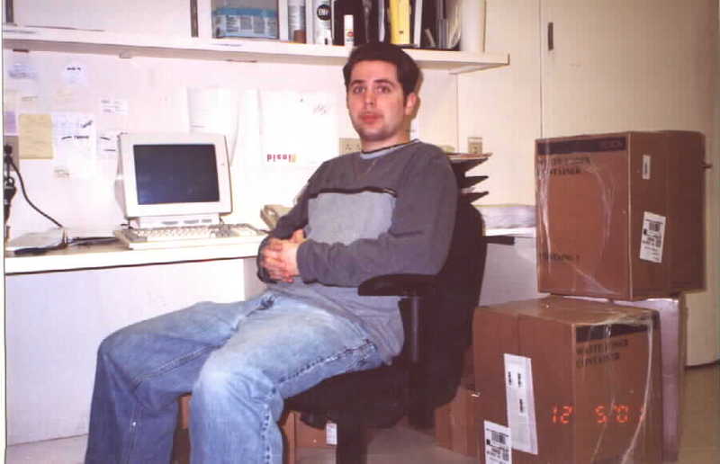 Date this georgeous United States man Joey71 from Philadelphia US5241