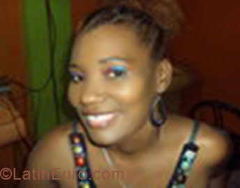 Date this good-looking Jamaica girl Shana from  JM121