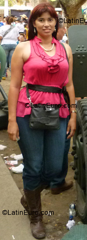 Date this pretty Colombia girl Karina from Tulua CO2911