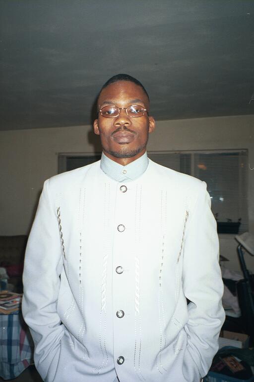 Date this tall United States man Erik from Mount Joy US5279