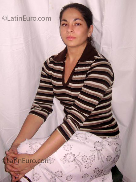 Date this charming Colombia girl Liliana from Medellin CO2958