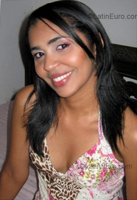 Date this hard body Colombia girl Sandra from Barranquilla CO3063