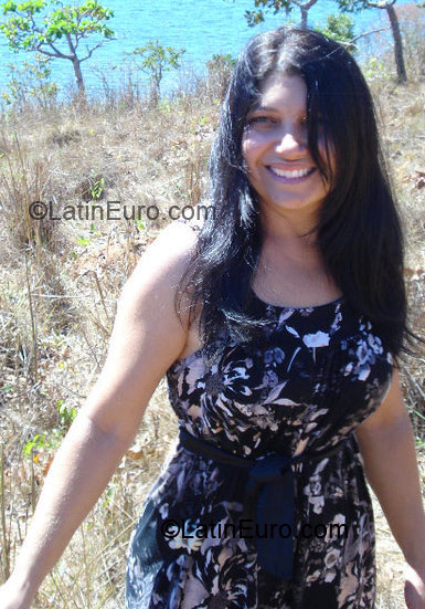 Date this charming Brazil girl Ana Clara from Goiania BR2406