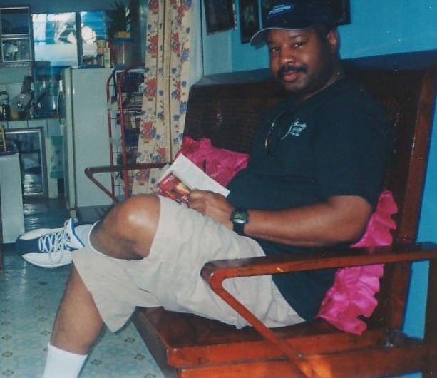 Date this voluptuous United States man Dee750 from Romeoville US5559