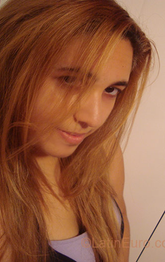 Date this hard body Brazil girl Phaloma from Pindamonhangaba BR2410