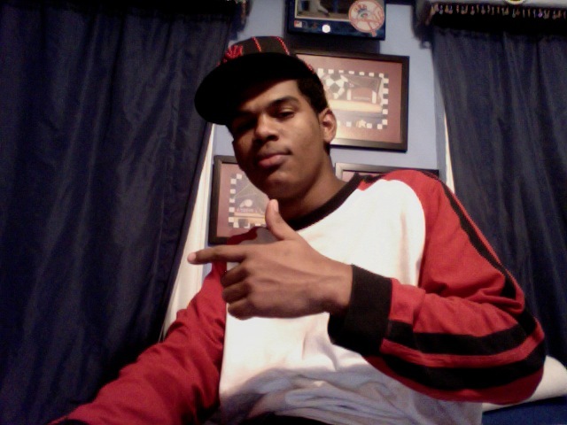 Date this hard body United States man Luisdominica_19 from Manhatan US5572