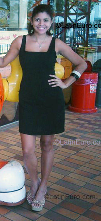 Date this sensual Brazil girl Monica from Vitoria BR4707