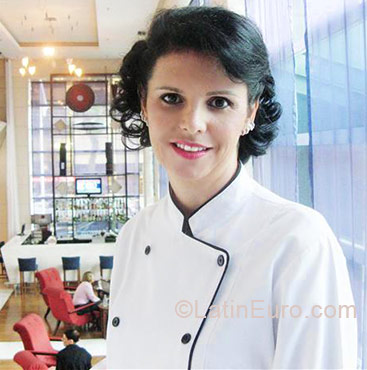 Date this sultry Brazil girl Maria from Curitiba BR3754