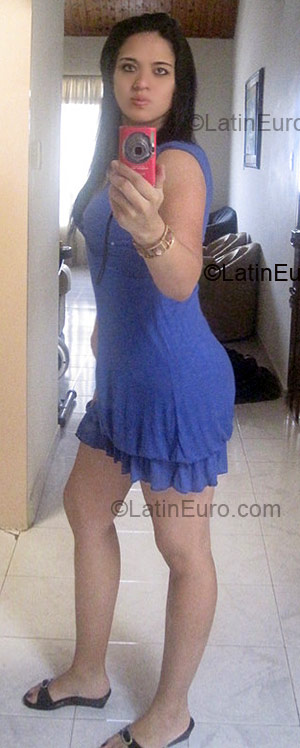Date this pretty Colombia girl Angelica from Armenia CO3139