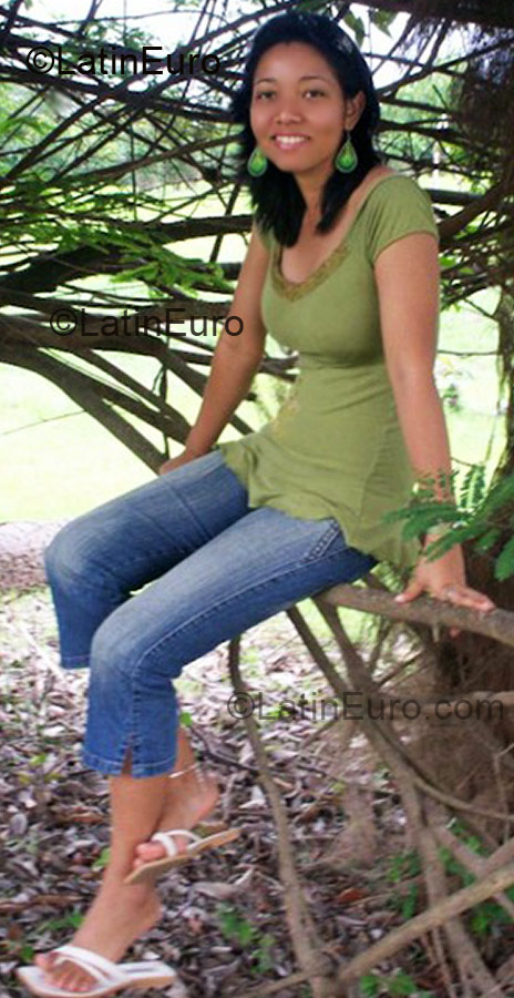 Date this gorgeous Peru girl Luz victoria from Iquitos PE236