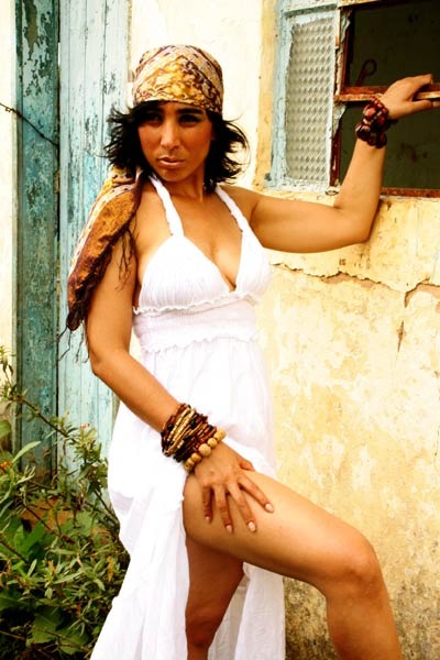 Date this nice looking Brazil girl Help from Nova Serrana BR2539