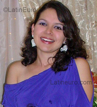 Date this delightful Colombia girl Julie26 from Popayan CO3372