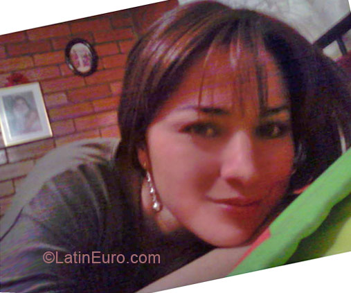 Date this pretty Colombia girl Victoria from Bogota CO3434