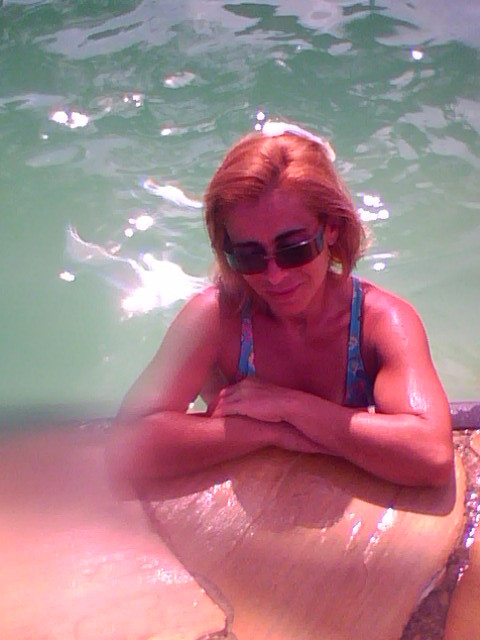 Date this sultry Brazil girl CarmemdecopaApe from Rio De Janeiro BR2707