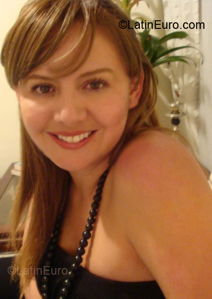 Date this delightful Colombia girl Holly from Bogota CO3610