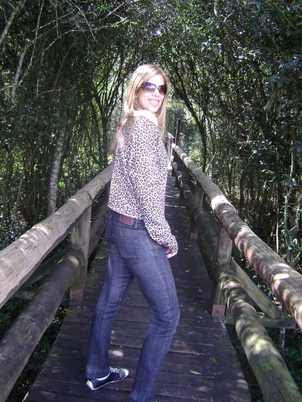 Date this happy Brazil girl Janana from Sao Paulo BR2817