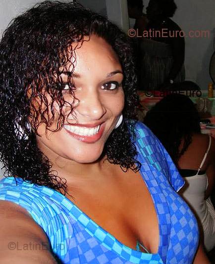 Date this athletic Brazil girl Mandiita from Rio De Janeiro BR2852