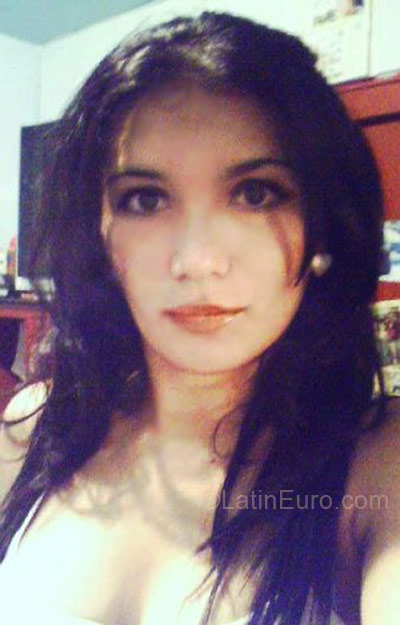 Date this good-looking Colombia girl Lina from Ibague CO3903