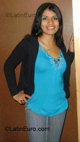 Date this young Peru girl Ursula from Lima PE261
