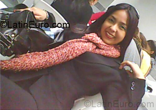 Date this attractive Colombia girl Luz from Bogota CO3928