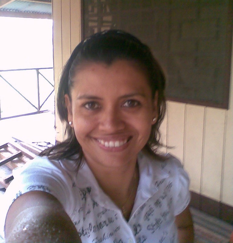 Date this nice looking Colombia girl Klaudia from Leticia CO3971