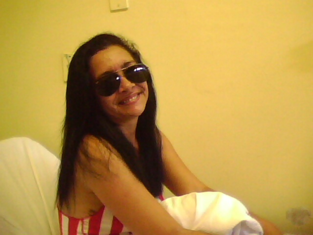 Date this passionate Brazil girl Motora from Santana BR2918