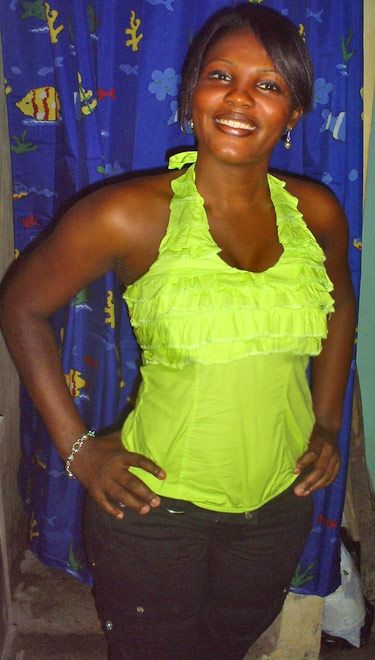 Date this voluptuous Colombia girl Esther from Quibdo CO3994