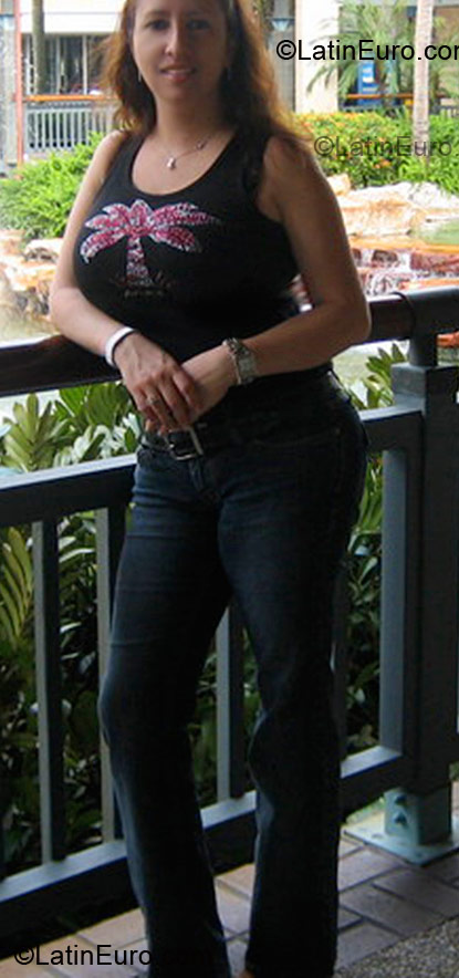 Date this hot Colombia girl Alexandra from Bogota CO4200