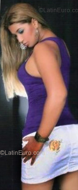 Date this attractive Colombia girl Ana lila from Apartadó Antioquía CO4211