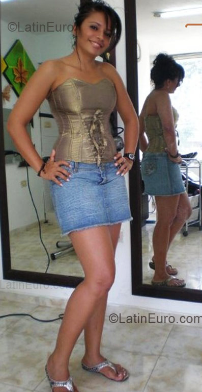 Date this sultry Colombia girl Lorena from Bogota CO4261