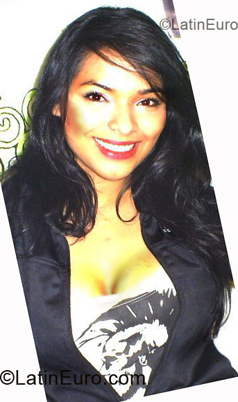 Date this good-looking Colombia girl Isabella from Medellin CO4332