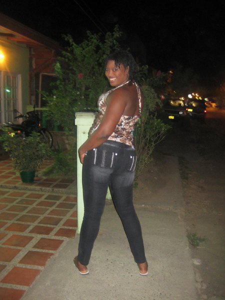 Date this athletic Colombia girl IRIS NATALIA from Medellin CO4346