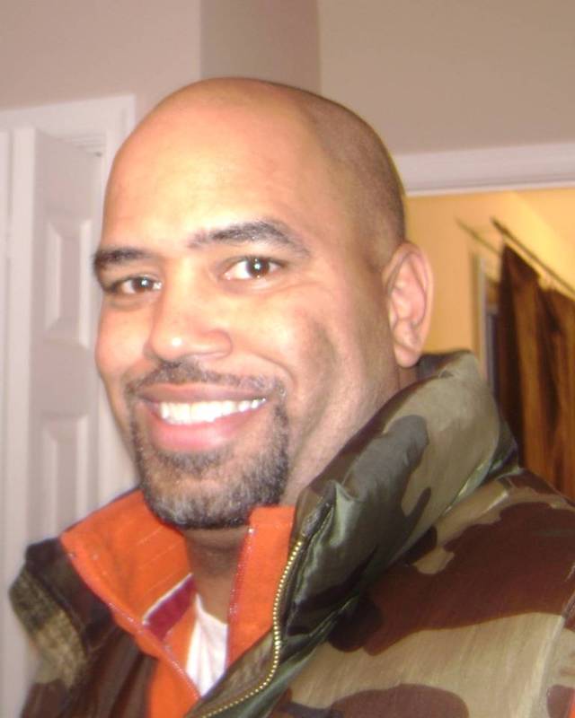 Date this beautiful United States man Dwayne from St. Charles US6293