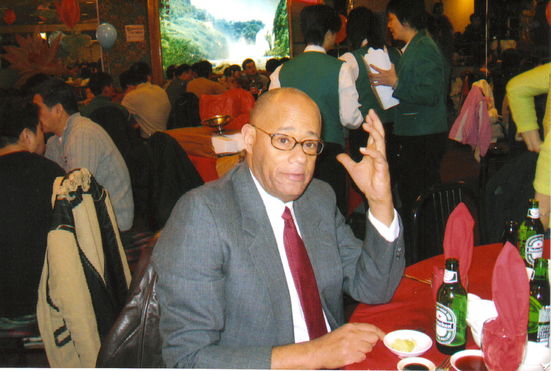 Date this nice looking United States man Refreshing from New York City US6321