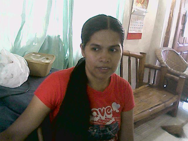 Date this gorgeous Philippines girl Aires from Cebu PH291