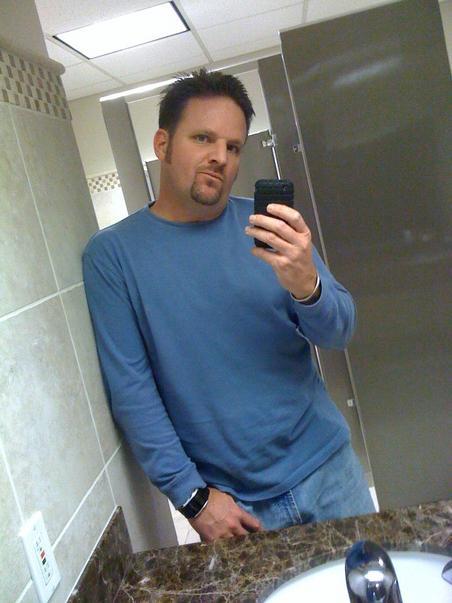 Date this funny United States man Matt from Vista US6447