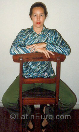 Date this happy Brazil girl Vitoria Regina from Salvador BR3252