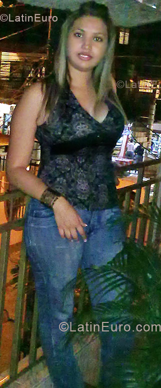 Date this passionate Colombia girl Gina Vanessa from Cali CO4507