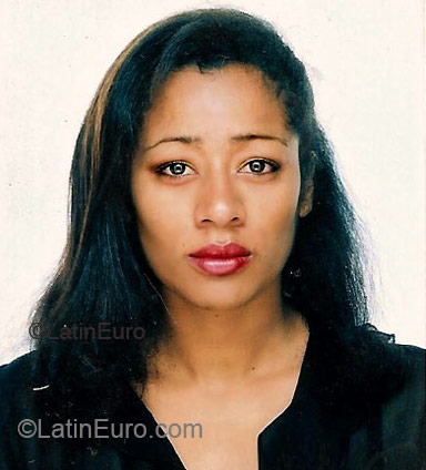 Date this good-looking Brazil girl Maria de Lurdes from Aquidauana BR3285