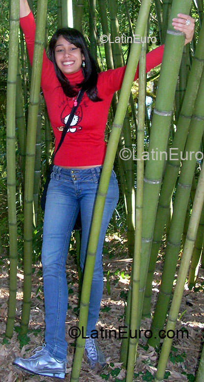 Date this hot Brazil girl Mariana from Recife BR3286