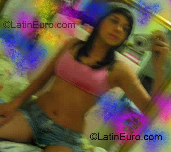 Date this voluptuous Colombia girl Monica from Bogota CO5956